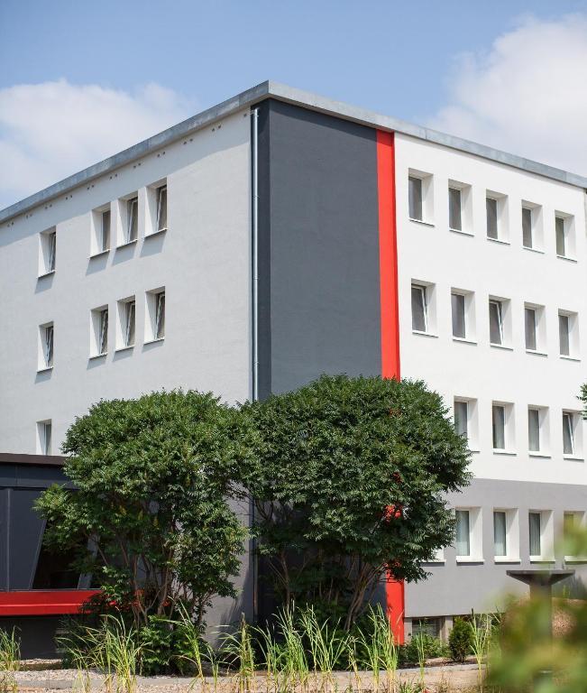 Aparthotel Skybasic 3*
