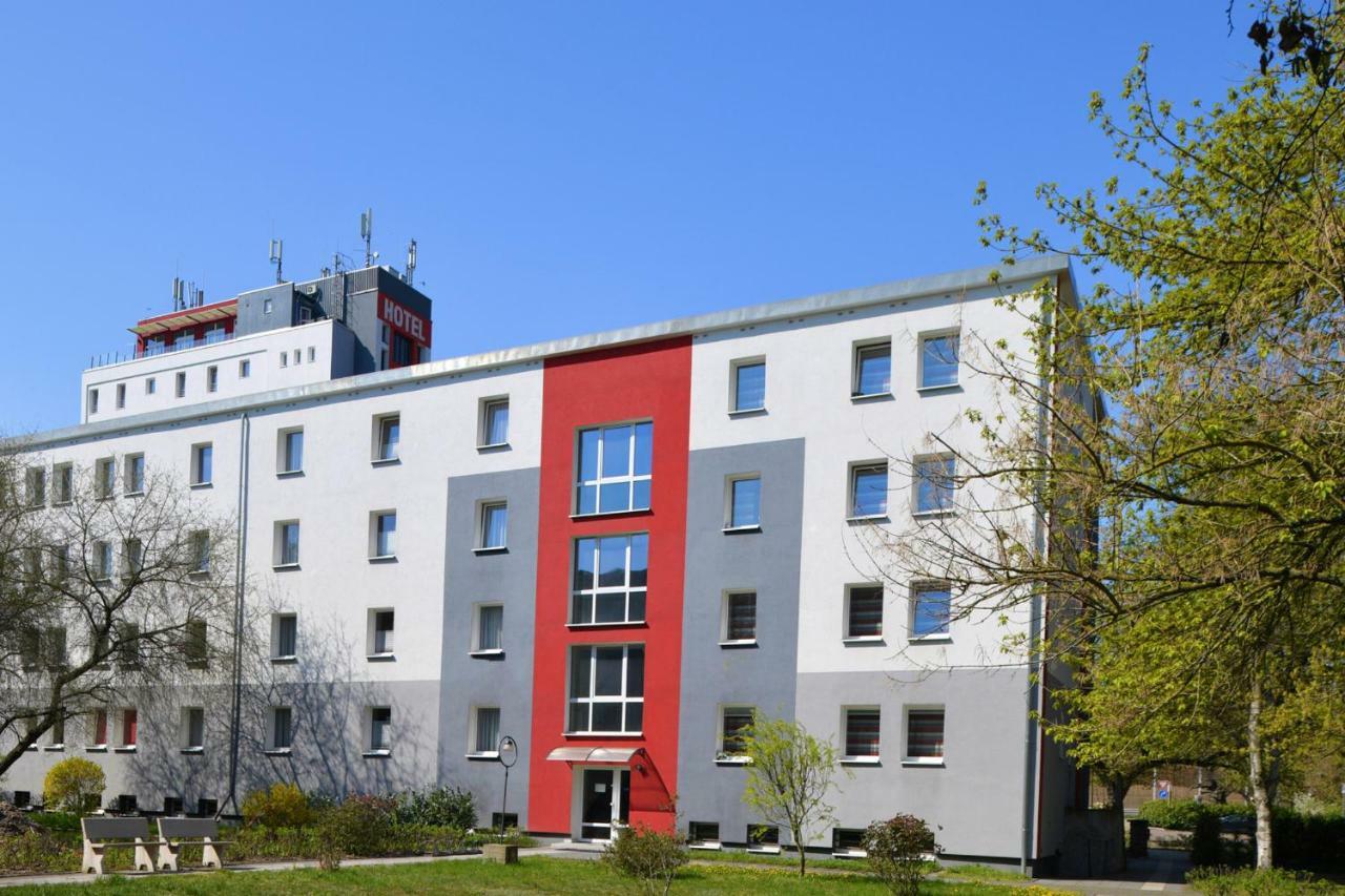 Aparthotel Skybasic 3*